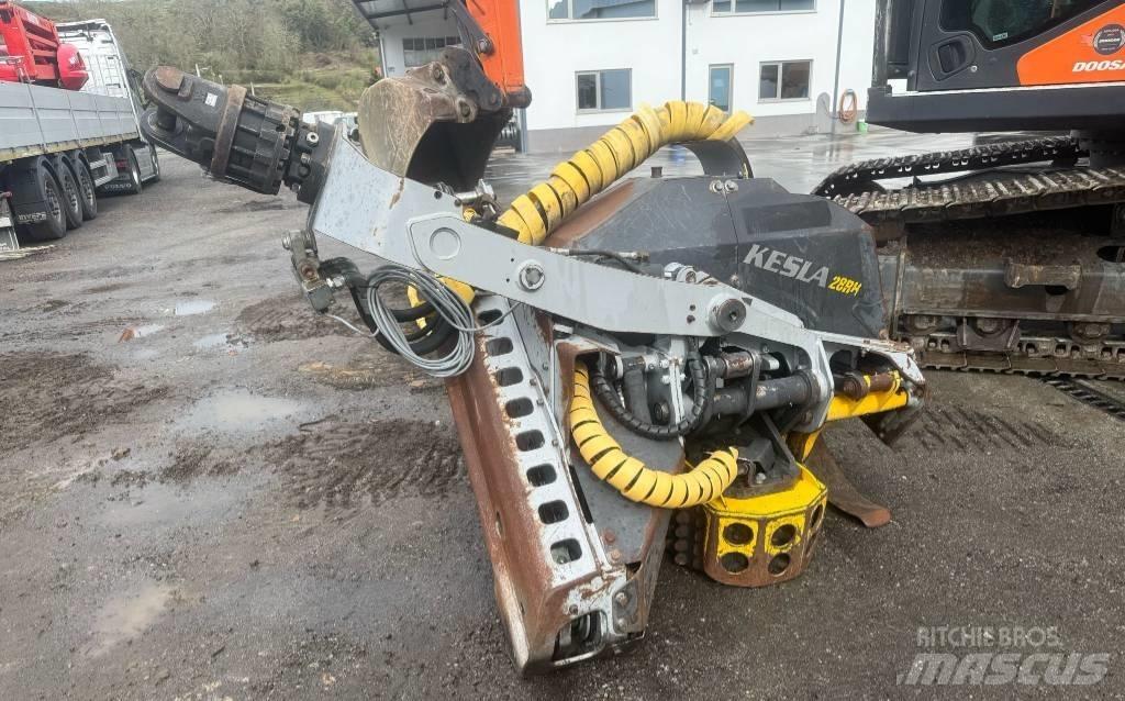 Doosan DX 235 Горски събирачи
