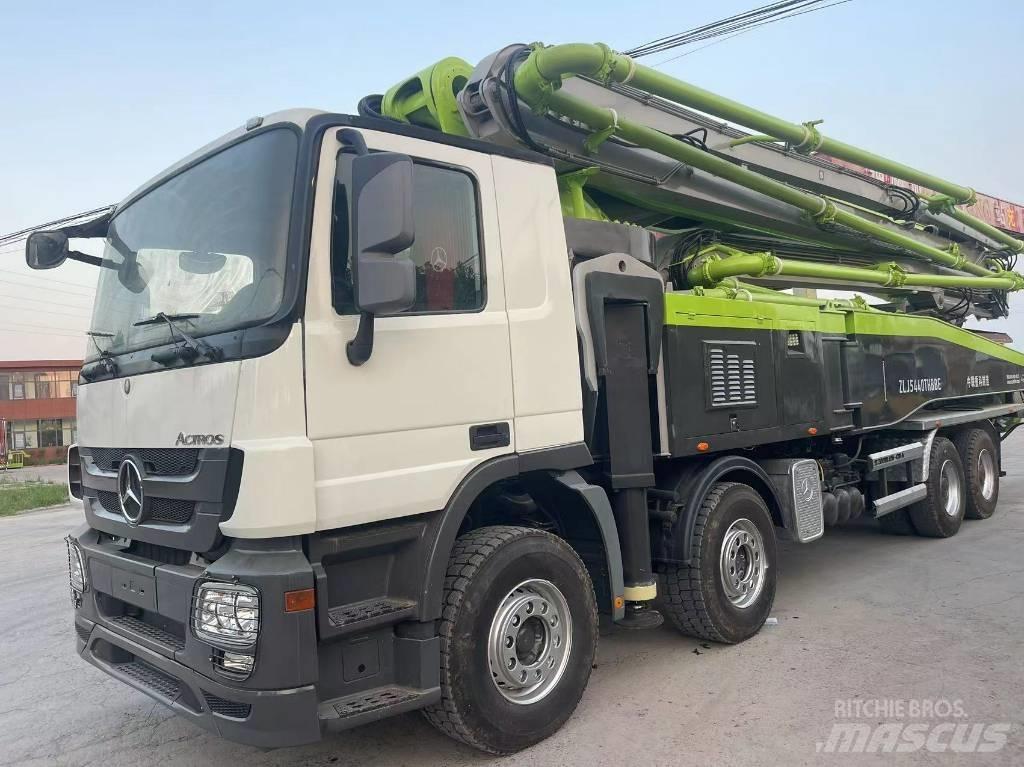 Zoomlion 56M Бетонопомпи
