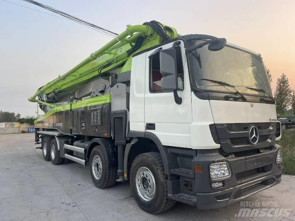 Zoomlion 56M Бетонопомпи
