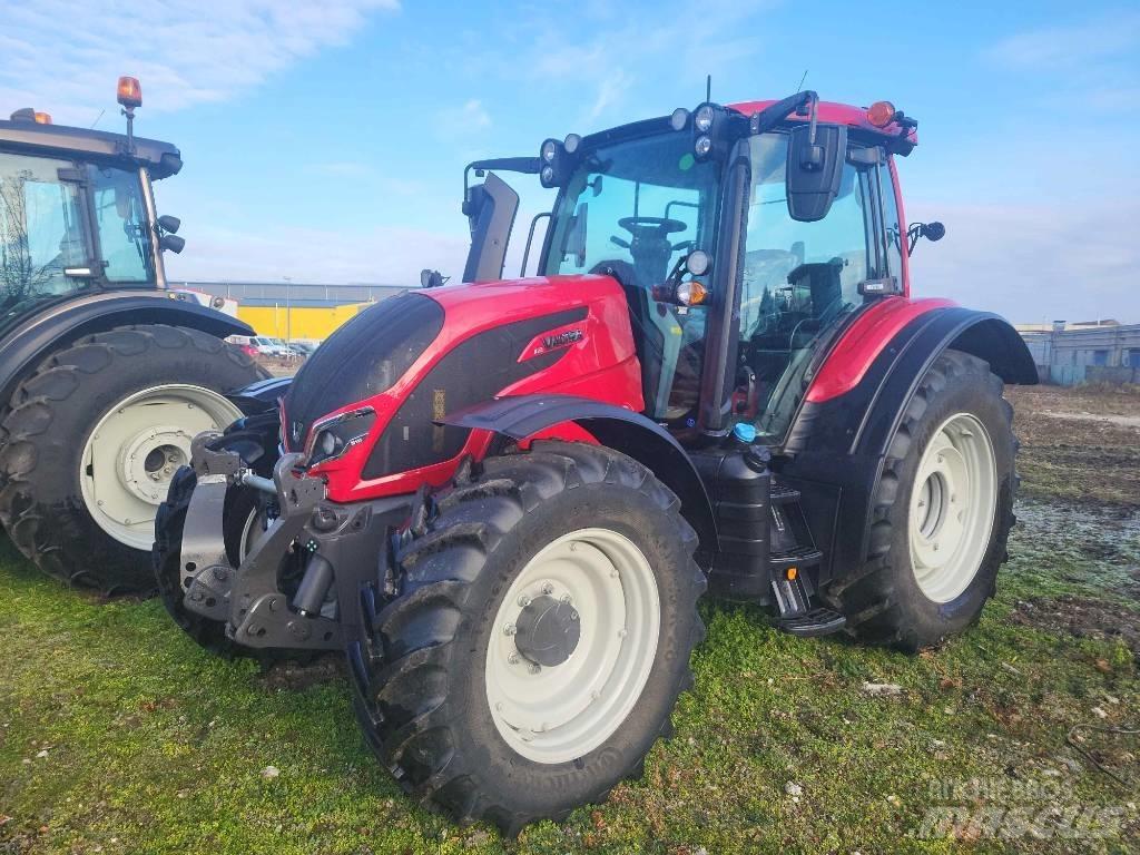 Valtra N 155 Versu Трактори