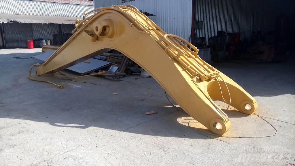 CAT 245 Стрели и рамена
