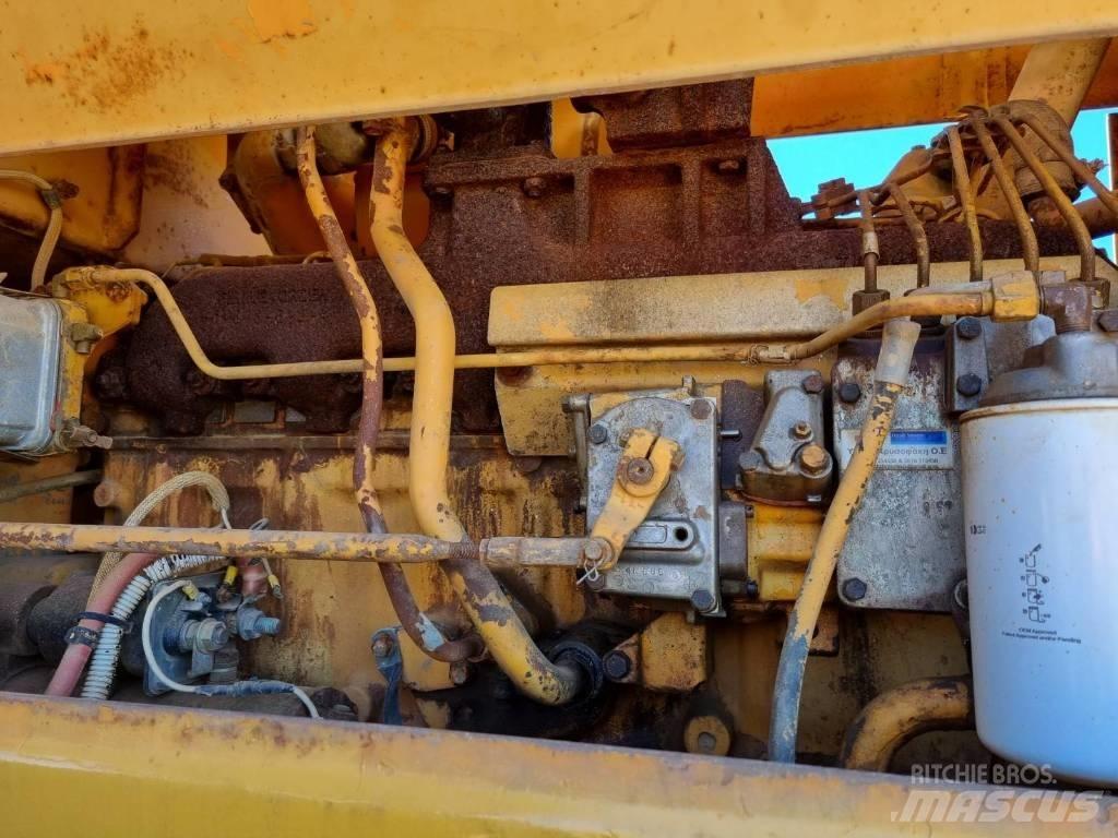 CAT 966C Колесни товарачи