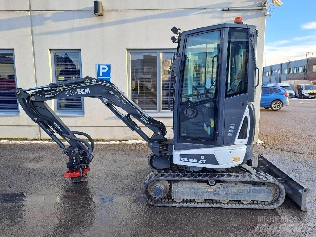 ECM ES 25 ZT Мини екскаватори < 7 т