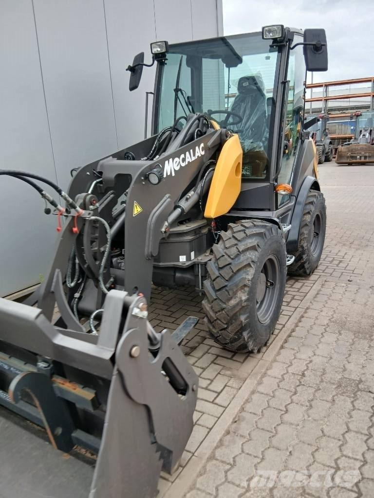 Mecalac AS 750 Колесни товарачи