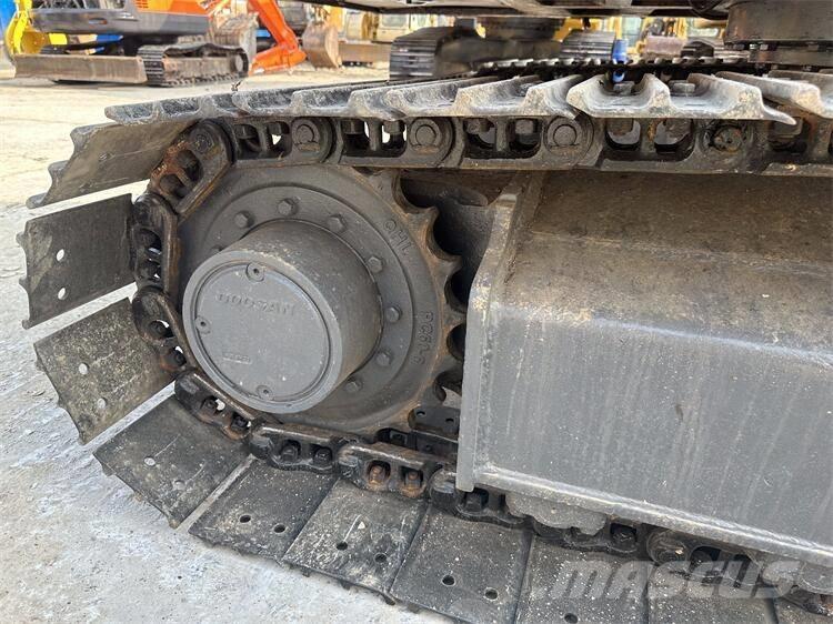 Doosan DX75 Верижен екскаватор