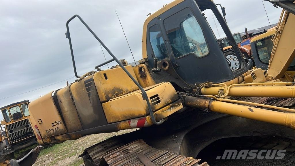 Komatsu PC 240 NLC Оси
