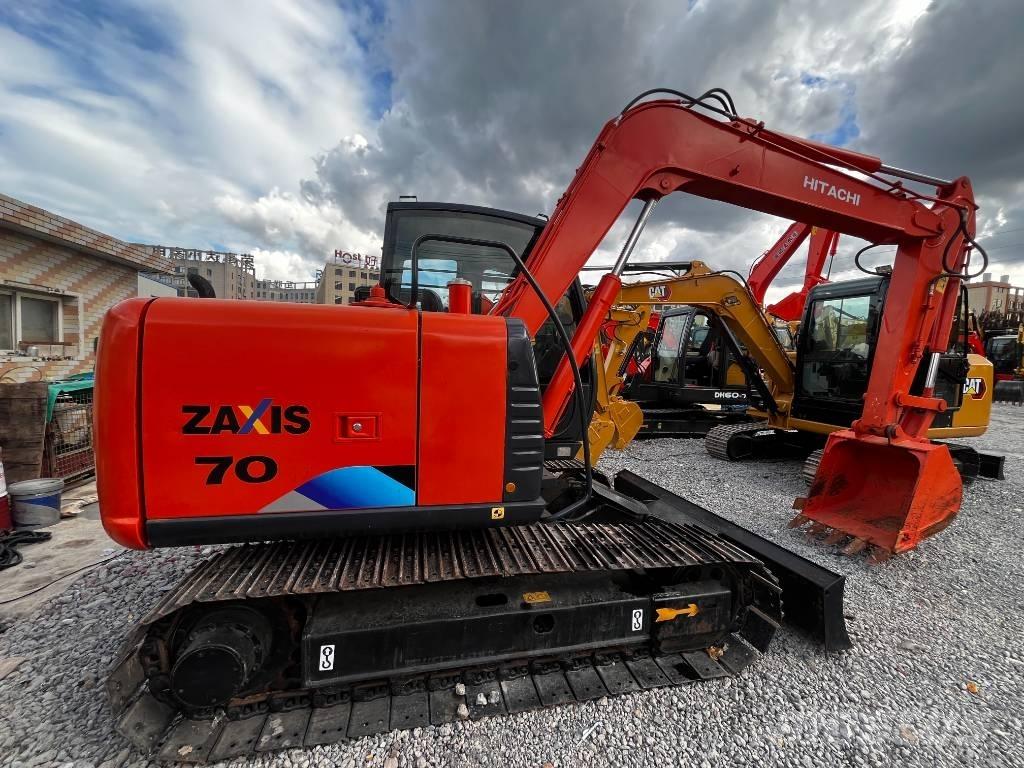 Hitachi ZX 70 Средни екскаватори 7т - 12т
