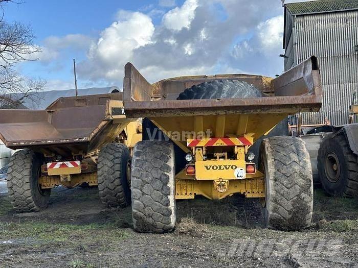 Volvo A 25 B Странични самосвали