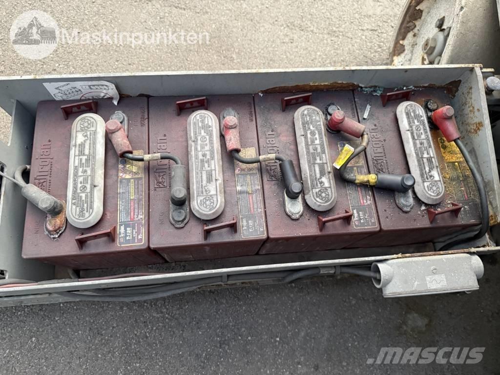 SkyJack SJ III 4626 Ножични работни платформи