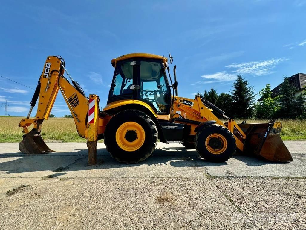 JCB 3 CX Товарач със заден ексватор