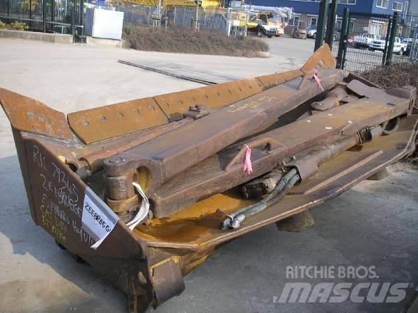CAT D8N Верижни булдозери
