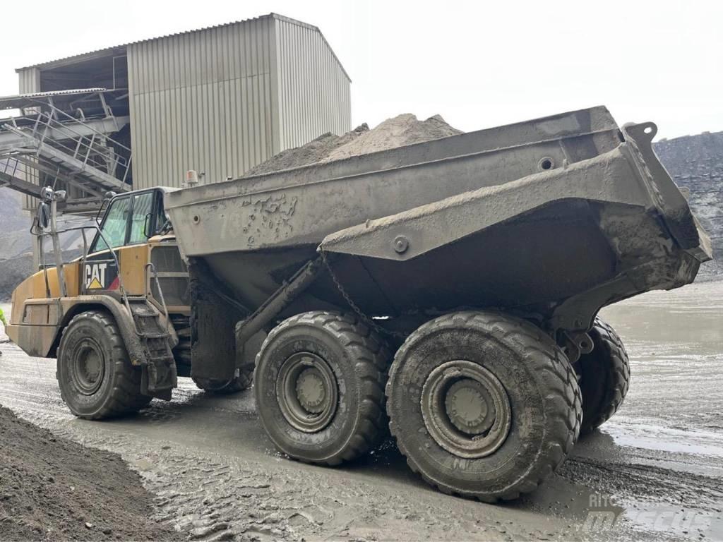 CAT 730 C Дъмпери/моторни превозни средства