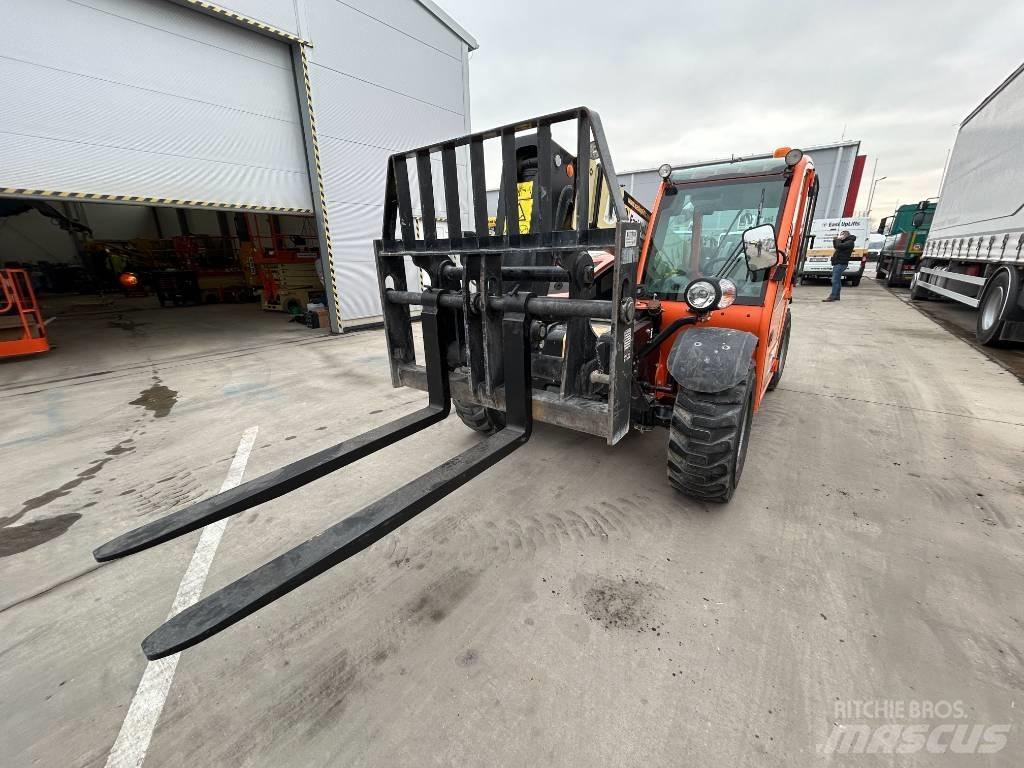 JLG 2505 H Телескопични товарачи