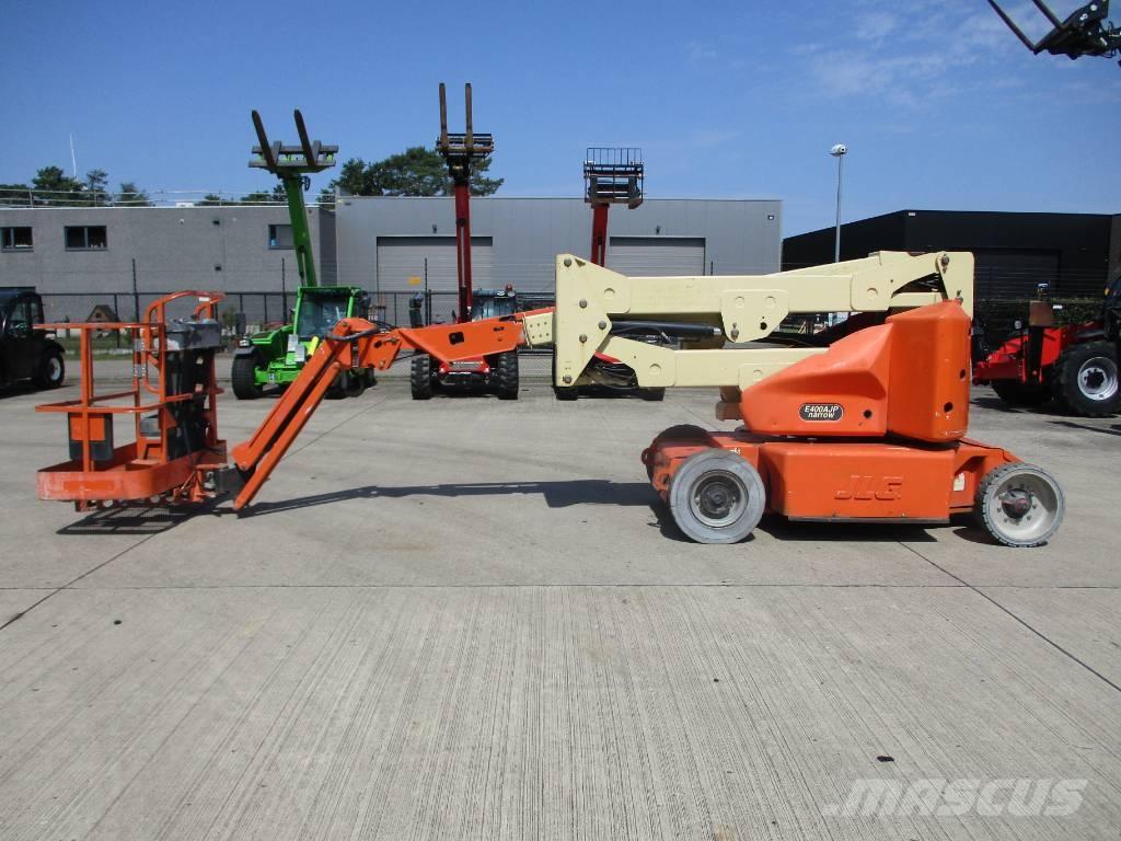 JLG E400 AJPN (687) Компактни самоходни стрелови подемници
