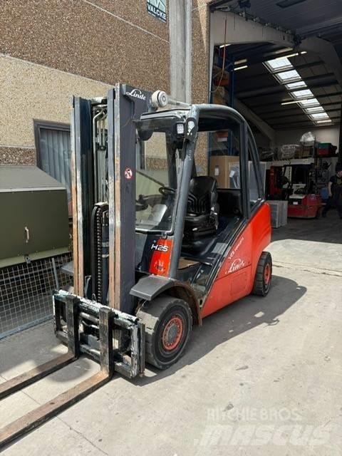 Linde H 25 D Дизелови камиони