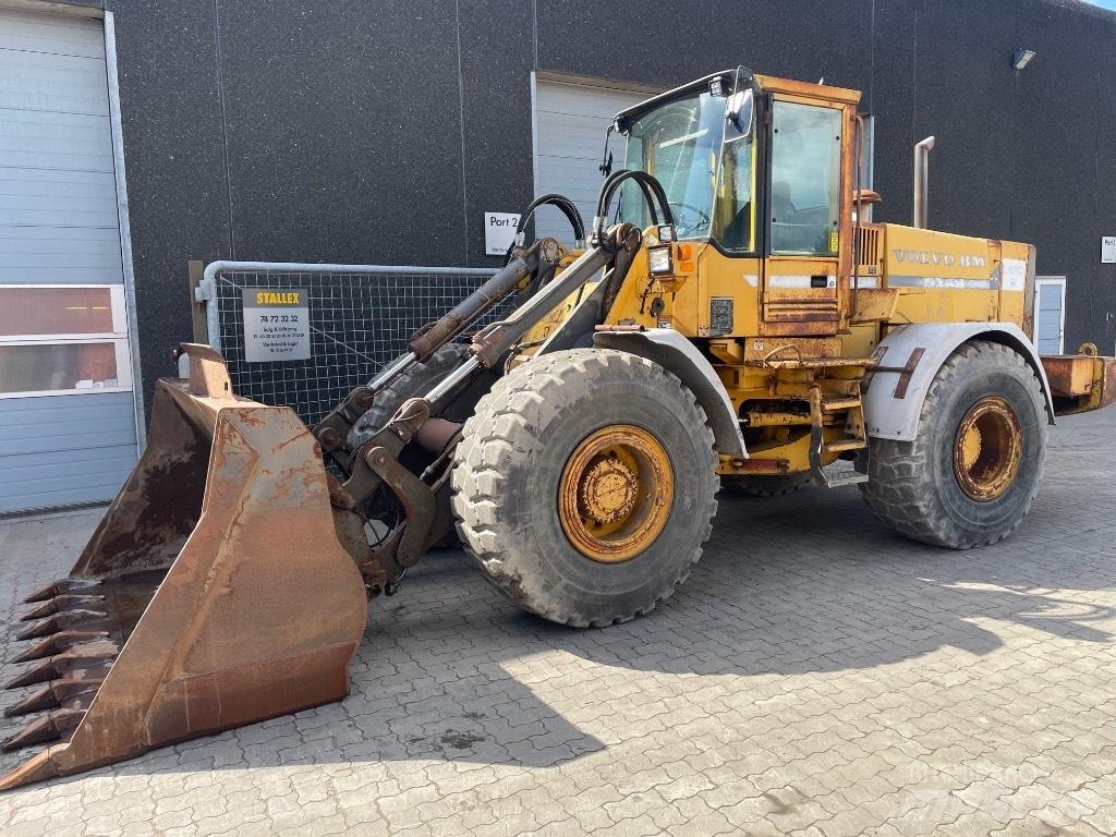 Volvo L120B Колесни товарачи