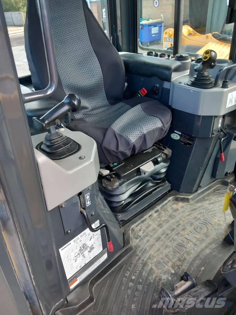 Komatsu D61PX-24 Верижни булдозери
