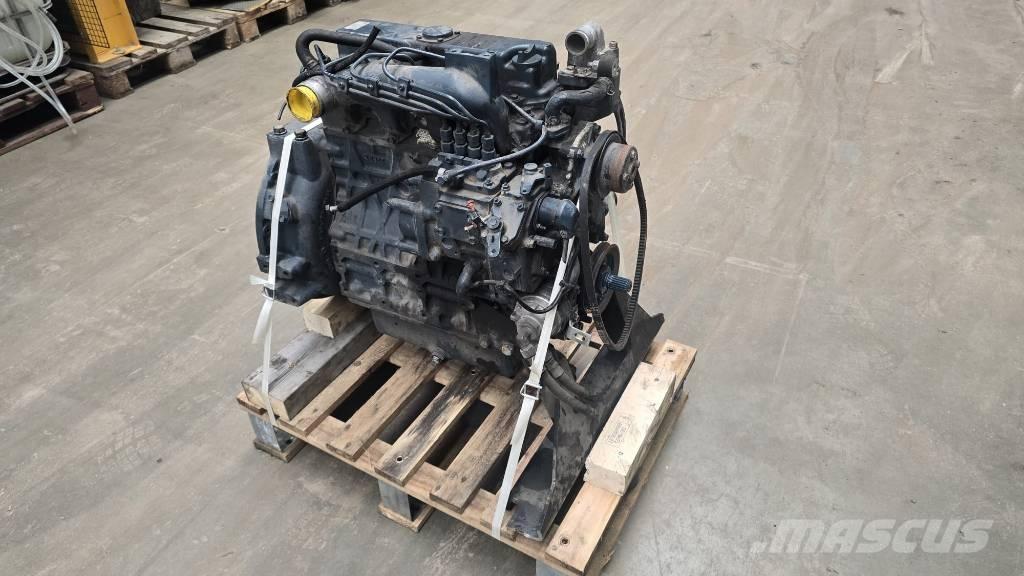 Kubota V 2403 Двигатели