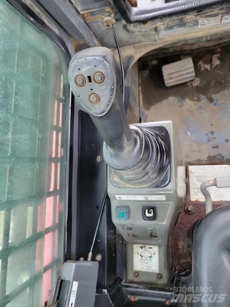 Takeuchi TL150 Мини товарачи

