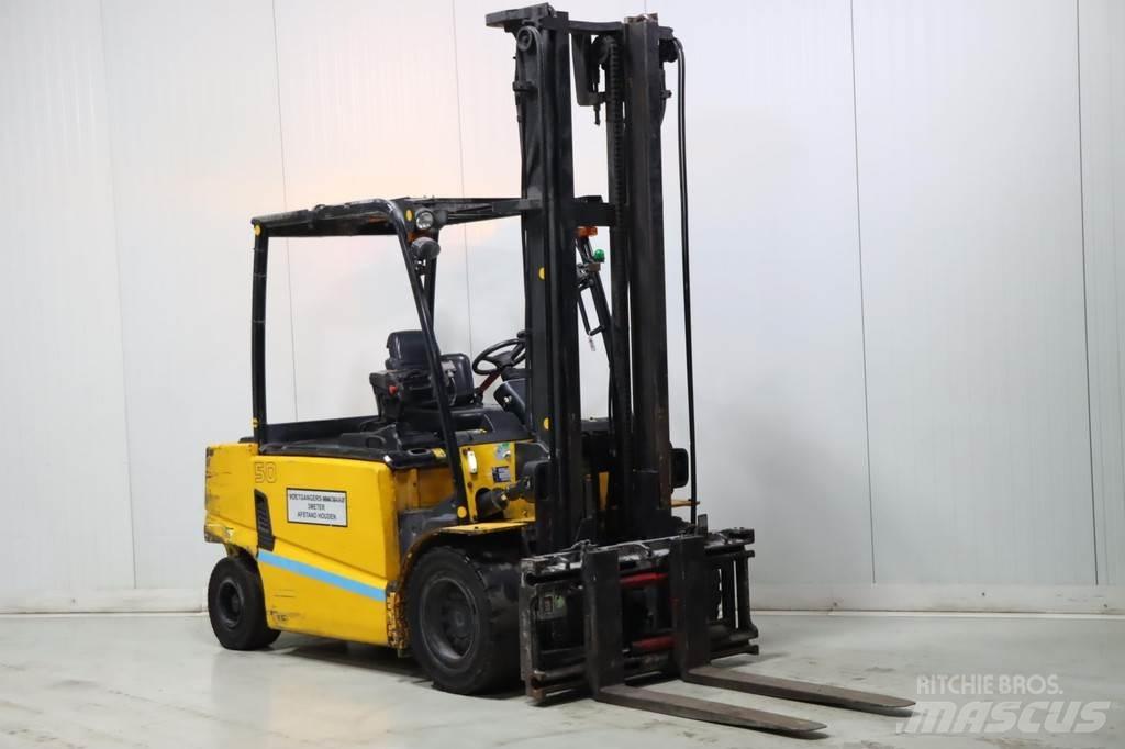 Hyundai 50B-9 Електрически вилични кари-повдигачи