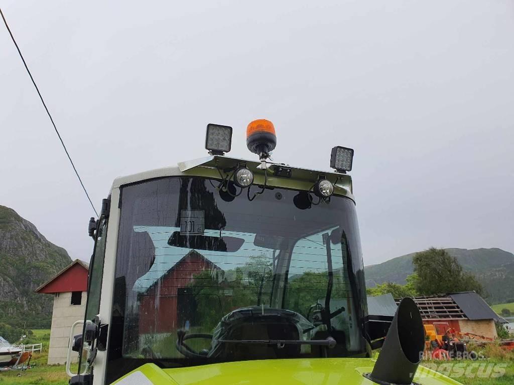 CLAAS TORION 530 Челни товарачи и багери