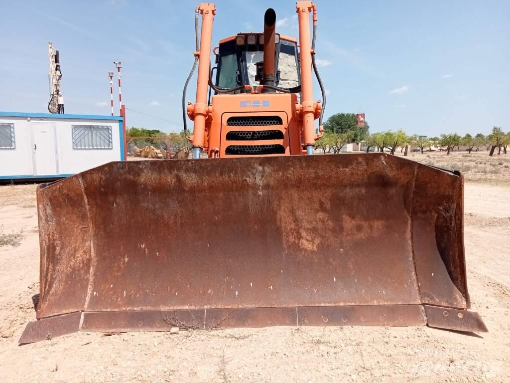 Fiat-Hitachi D 180 Верижни булдозери
