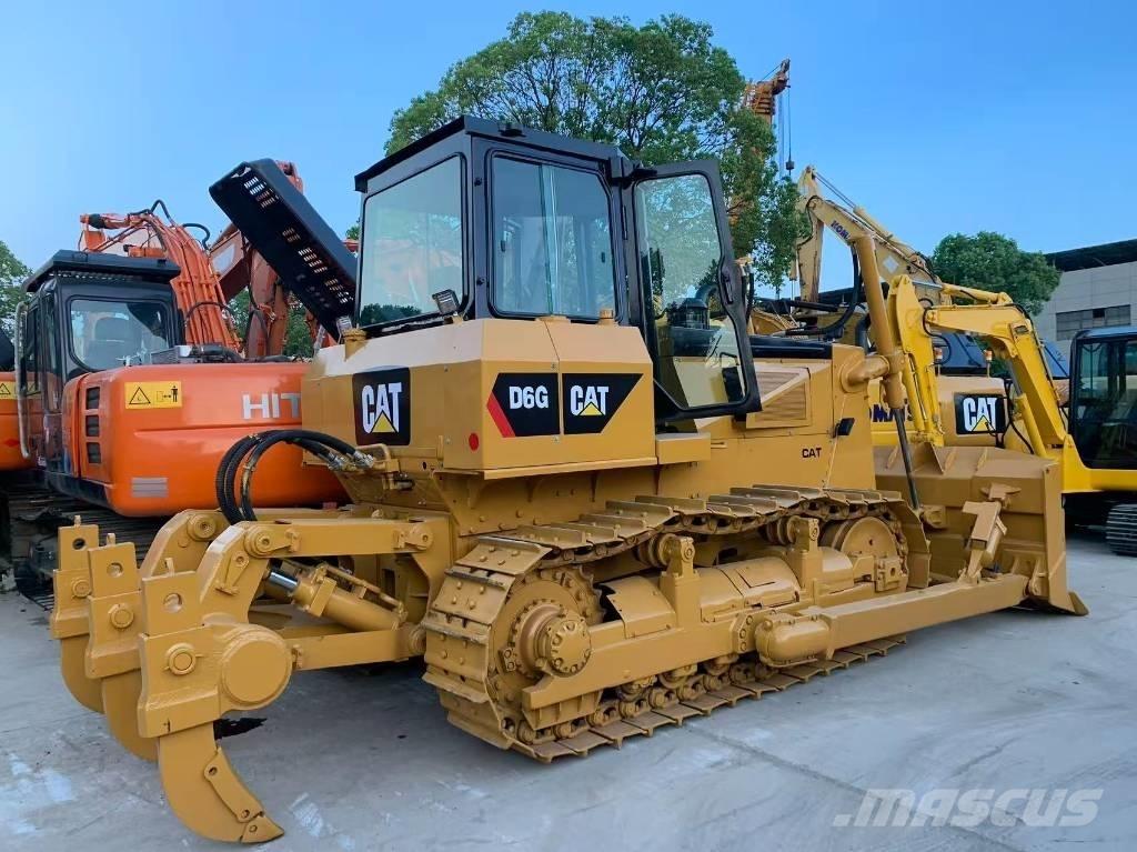 CAT D 6 G Верижни булдозери
