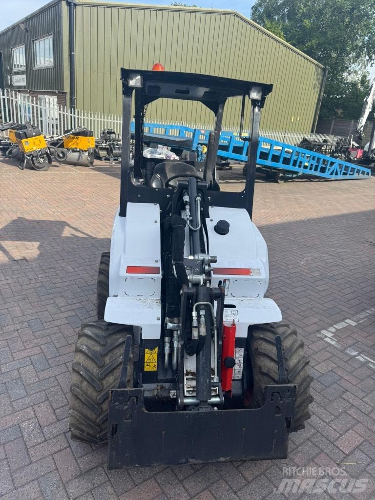 Bobcat L 28 Мини товарачи