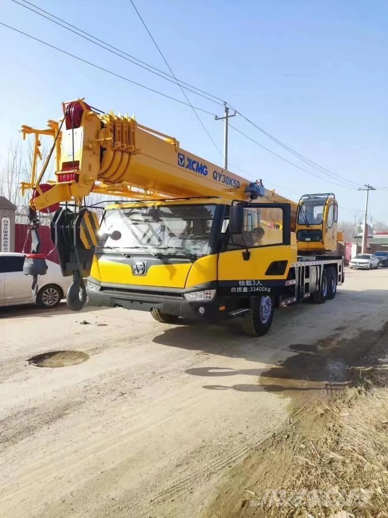 XCMG QY30T Всъдеходни кранове