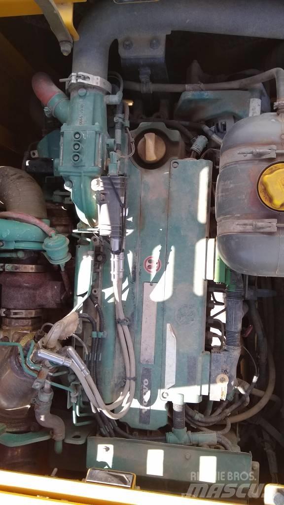 Volvo EC220DL Верижен екскаватор