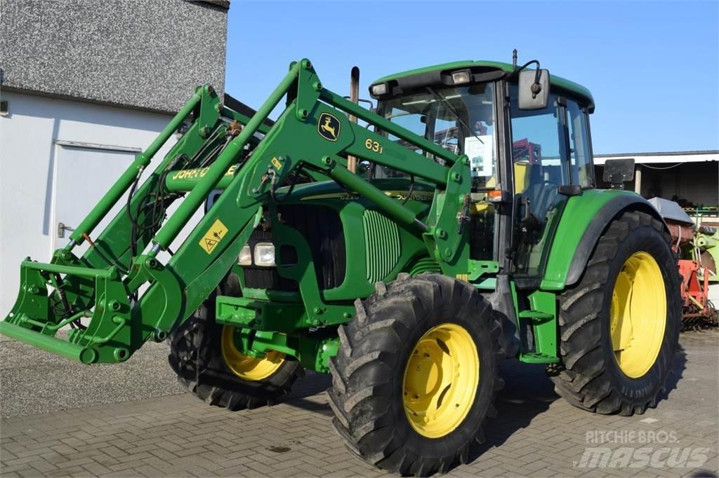 John Deere 6220 Трактори