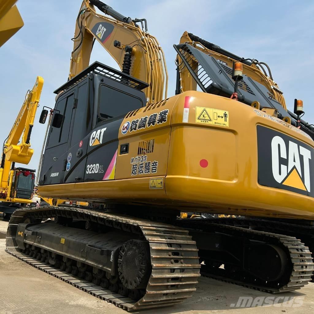 CAT 323D2L Верижен екскаватор