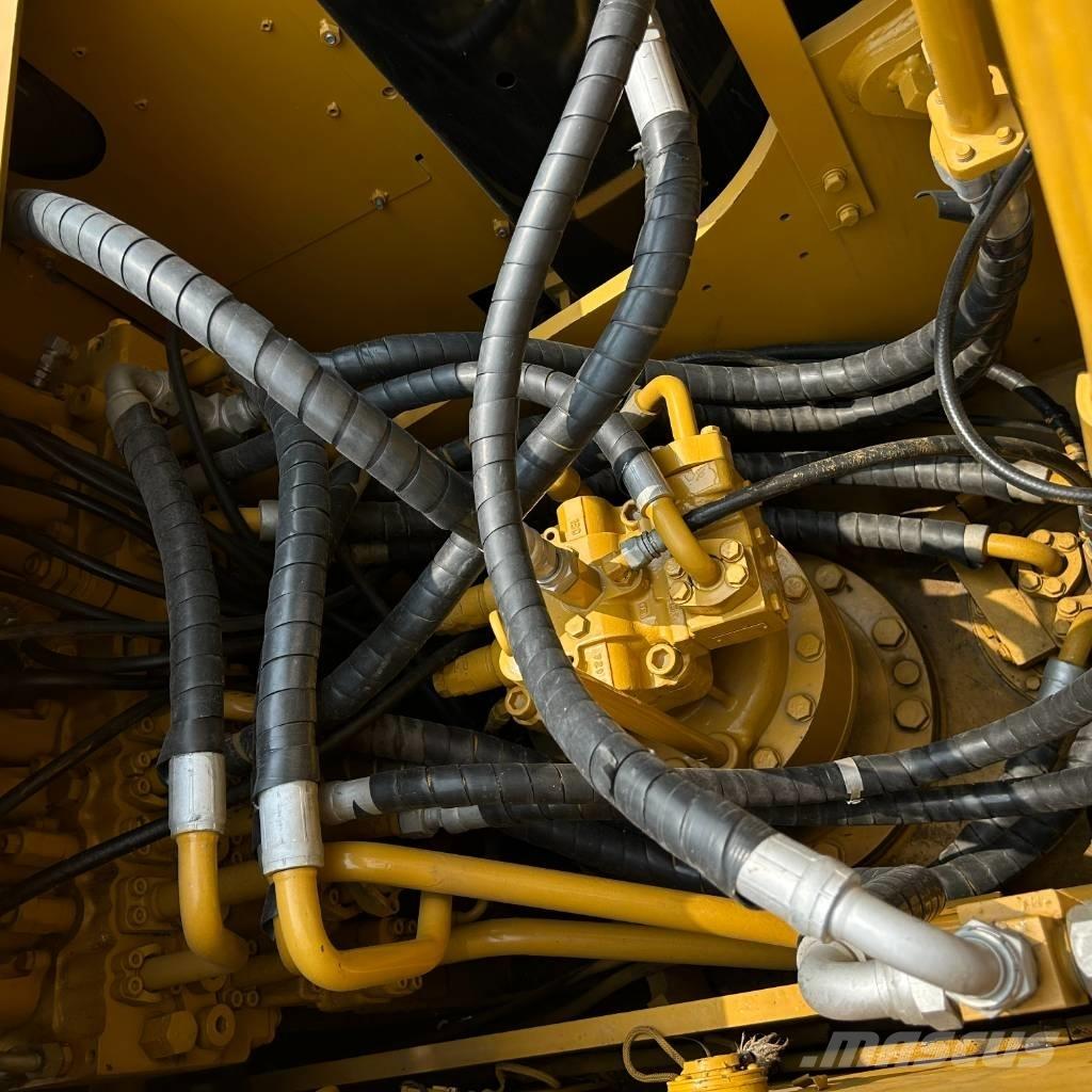 CAT 323D2L Верижен екскаватор
