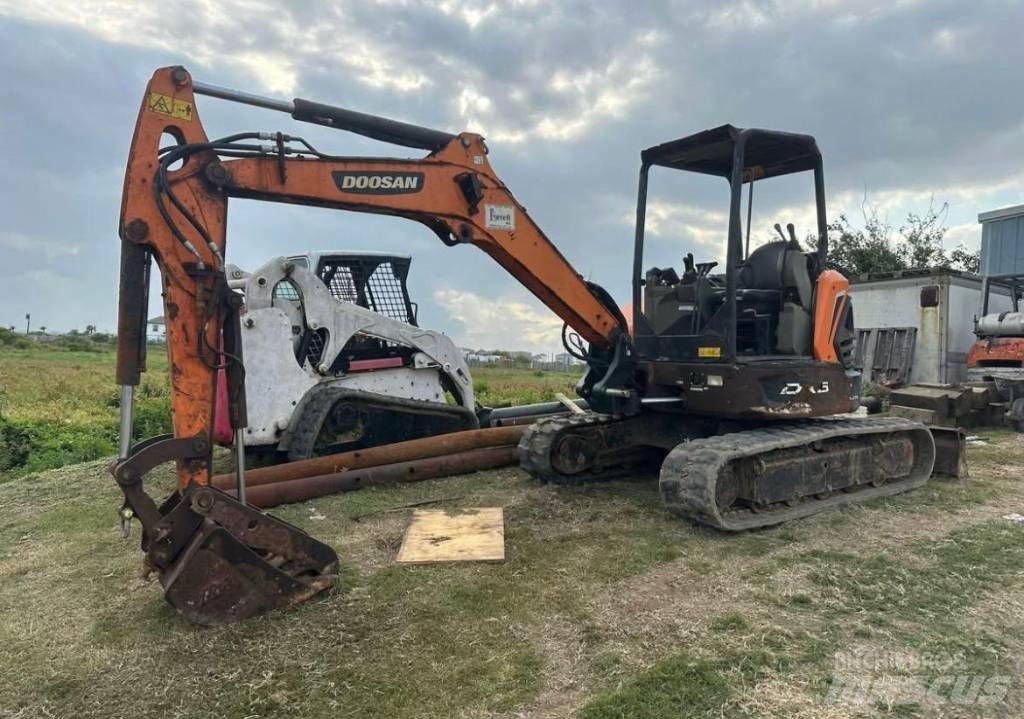 Doosan DX50 Верижен екскаватор