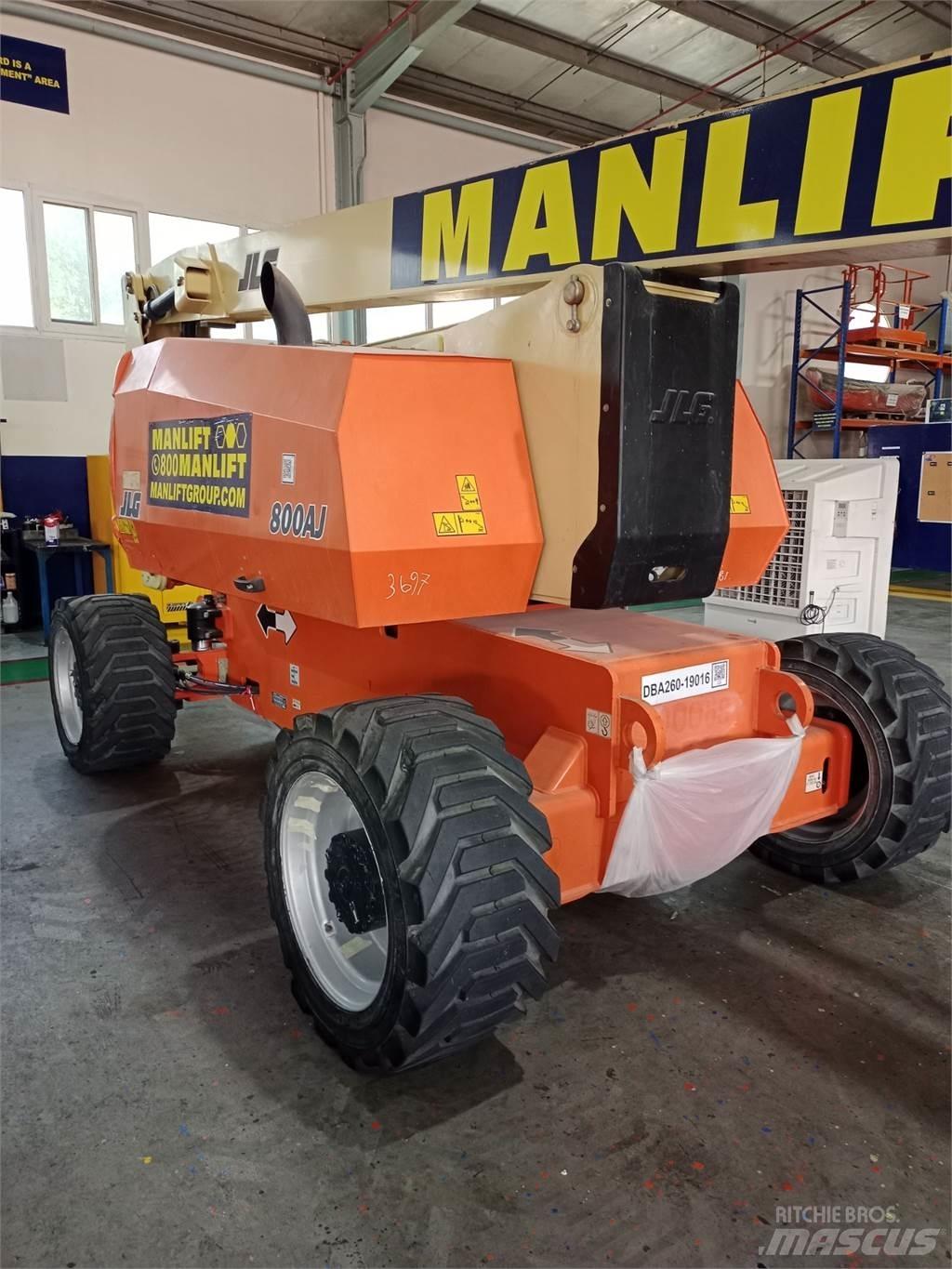JLG 800AJ Съчленени стрелови подемници