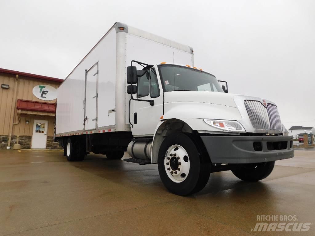 International 4300 Автофургони