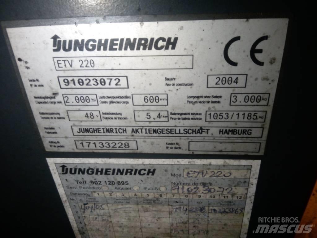 Jungheinrich ETV 220 Ретрак/ Високоповдигач с изместване на вилката напред