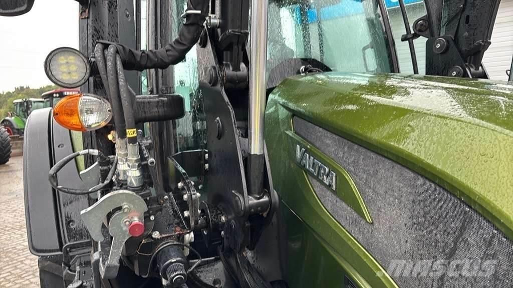 Valtra N175 Трактори