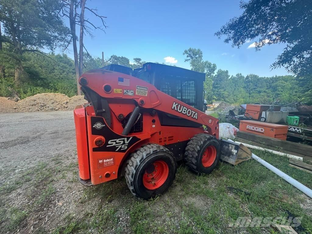 Kubota SSV 75 Мини товарачи
