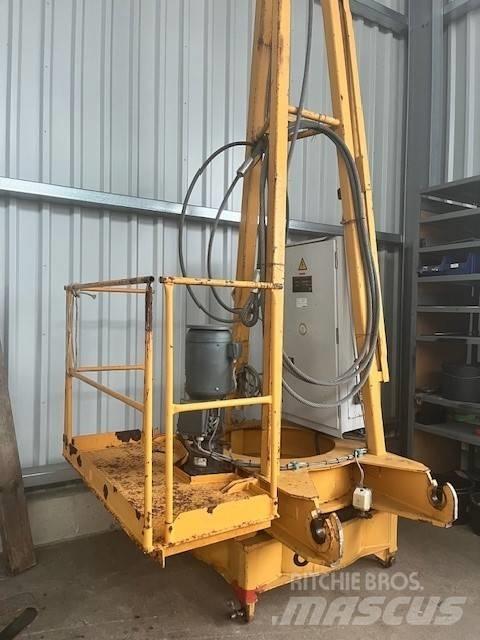 Liebherr 30 LC Мачтови кранове