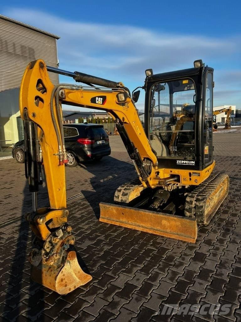 CAT 302.7 DCR Мини екскаватори < 7 т