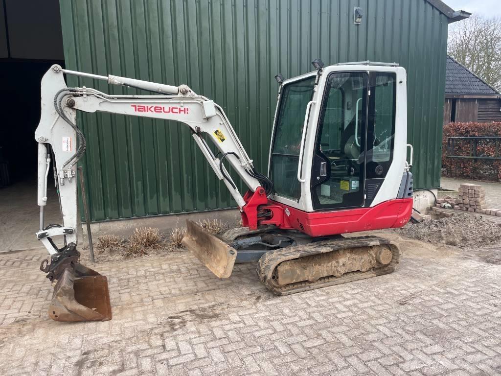 Takeuchi TB 228 Мини екскаватори < 7 т