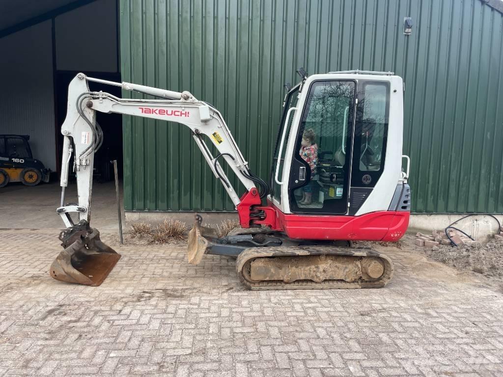 Takeuchi TB 228 Мини екскаватори < 7 т