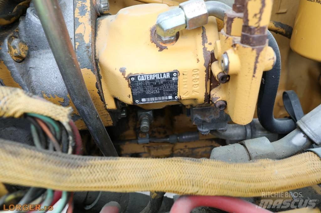 CAT 730 Дъмпери/моторни превозни средства