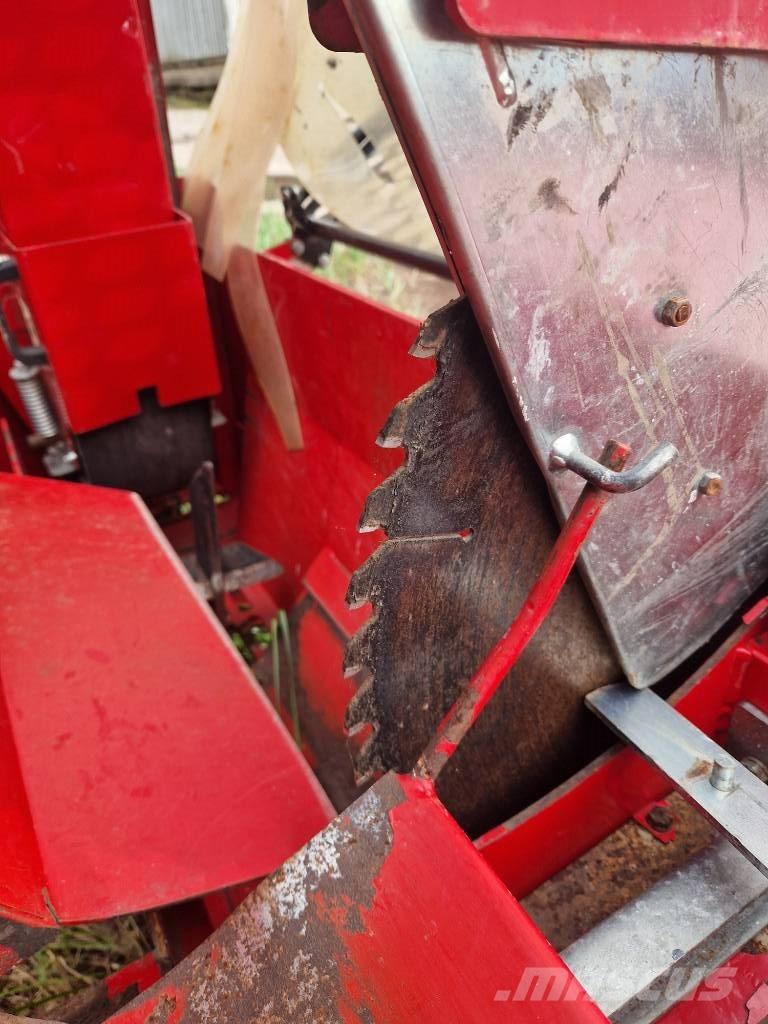 Japa 700 Машини за цепене и рязане на дърва