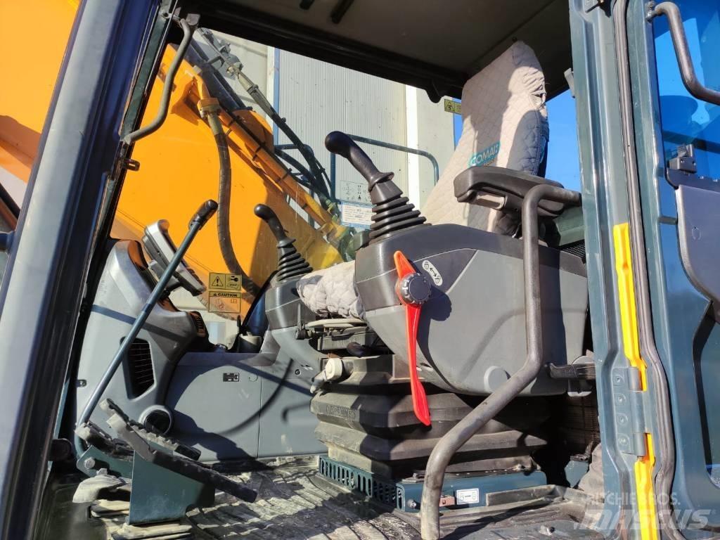 Hyundai HX220NL Верижен екскаватор