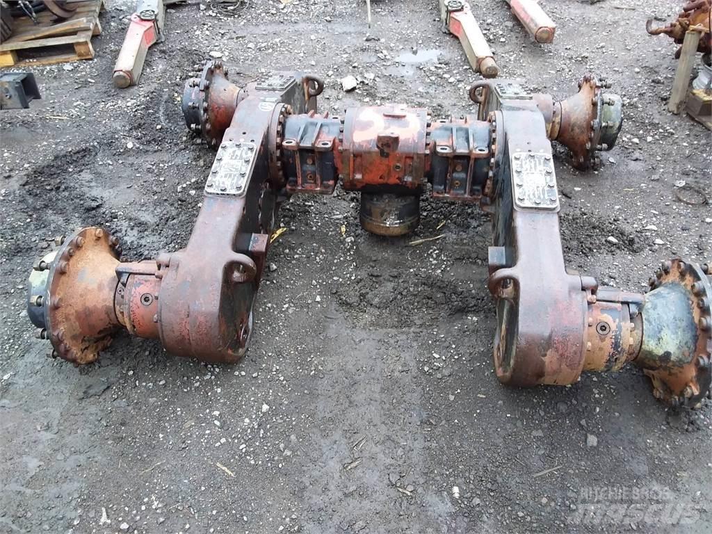 Valmet 901 Предаване