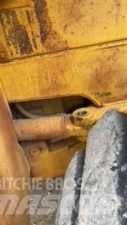 CAT  950C Колесни товарачи