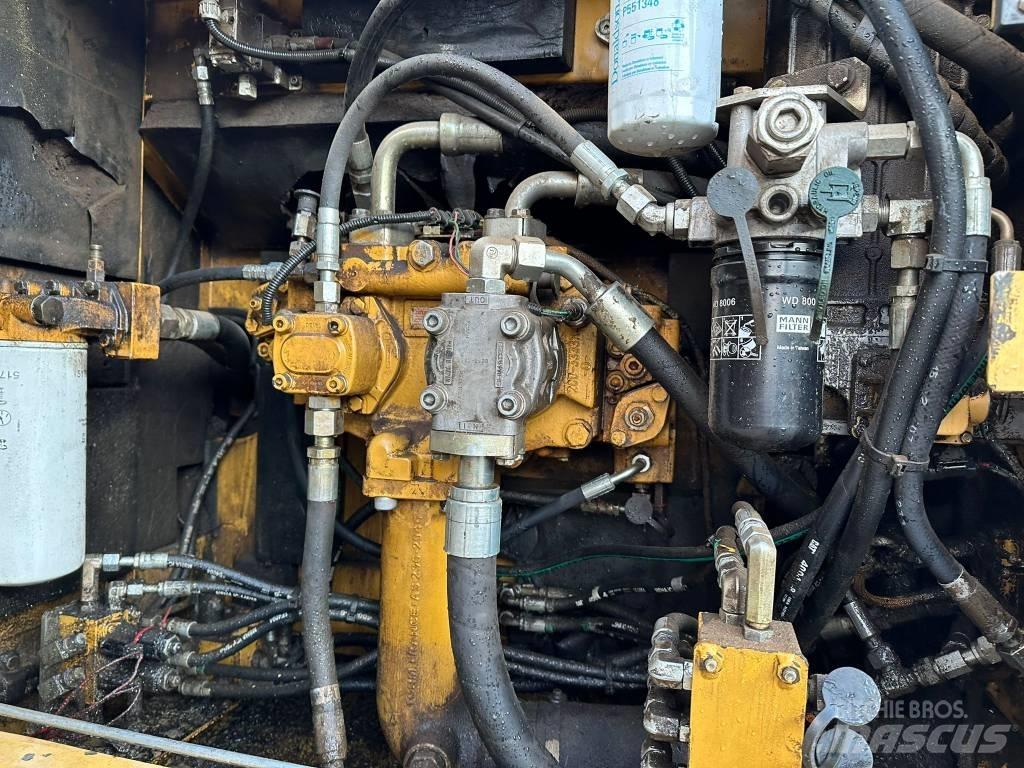 CAT 325DL Верижен екскаватор