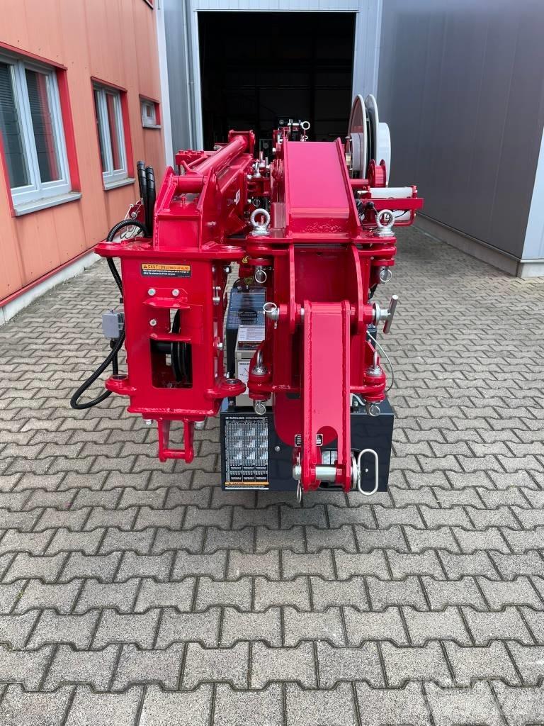 Unic URW-295-2 Верижни кранове
